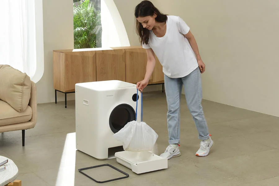 robot litterbox